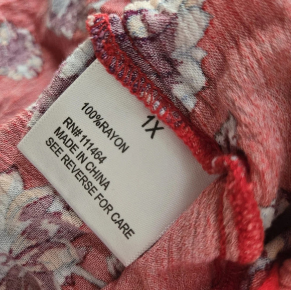 Lovely Red Floral Crepe Dress - Picture 4 of 9